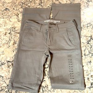 American Eagle khaki pants Size 4 X-Long